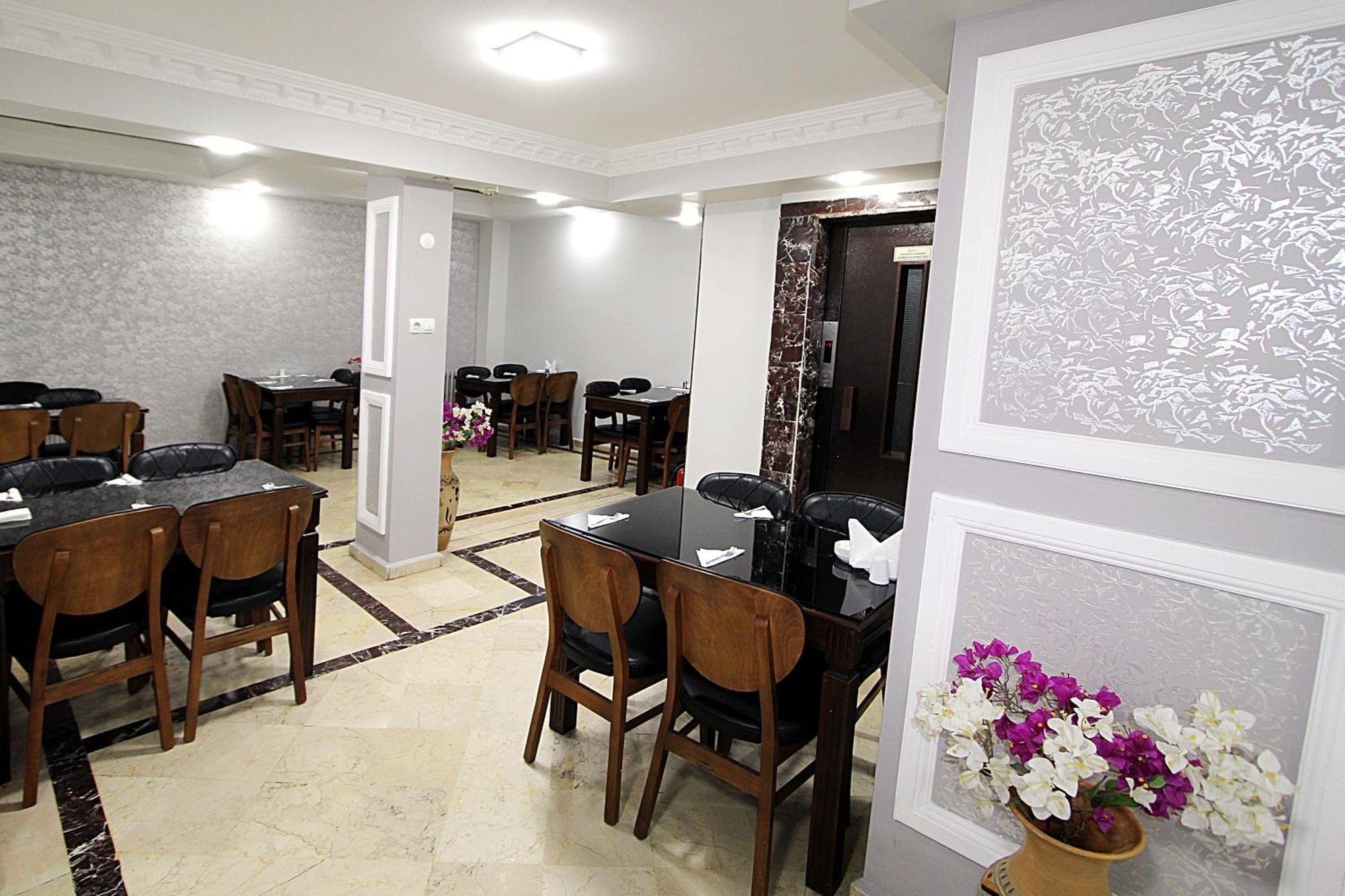 Lyon Hotel Istanbul Exterior photo